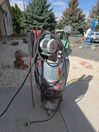 EMPTYING SHOP EQUIP 1