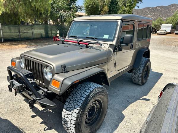 2005 Jeep Wrangler Unlimited LJ de 6 velocidades - $29,500 (Santee)63440127592321121