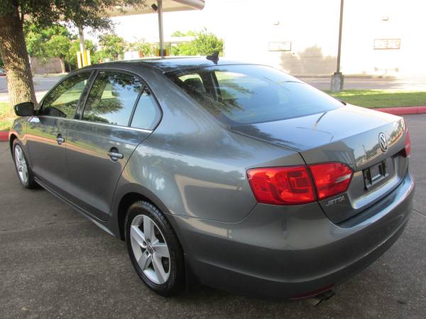2014 VOLKSWAGEN JETTA 2.0 TURBO DIESEL ~ CLEAN TITLE~SERVICED~ MINT~~ - $6,995 (RICHMOND/ROSENBERG)63622429577729124