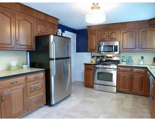 $3,400 / 3br - $3,400/ 3br- Beautiful 3 BR Apt Available with Pool -Available 11/1/25 (Randolph)63931250224643123