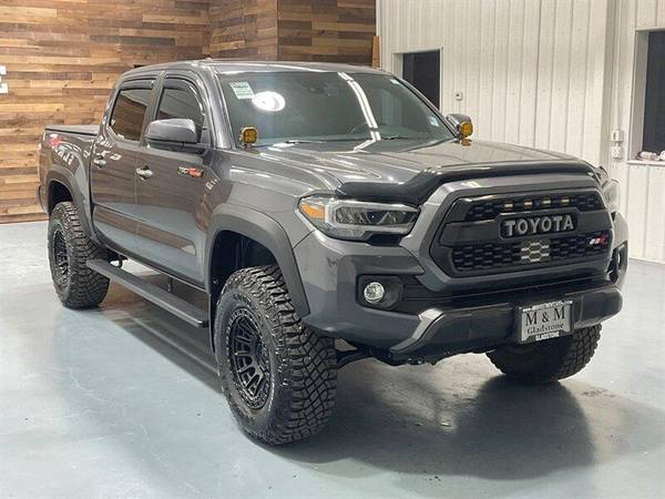 2022 Toyota Tacoma TRD Premium - Photo 2