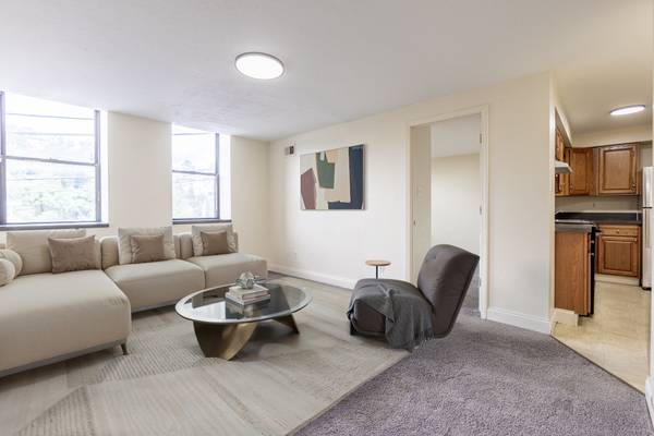 $1,099 / 2br - 182 West Warrington #1--- 2 Bedroom, 1 Bathroom--- Available Now!64013204559746120