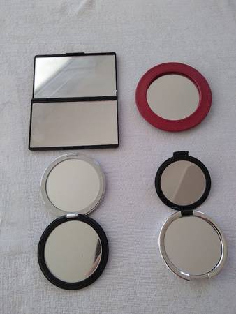 4 Small Mirrors 1