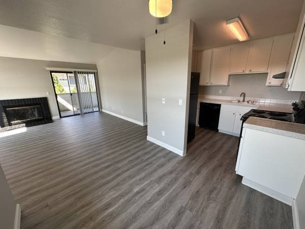$1,795 / 1br - 718ft2 - Happy Fall!! Specials going on now! (pittsburg / antioch)63879903083905120