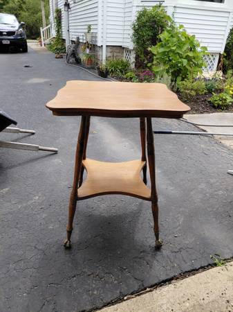 Antique Oak Parlor Table 1