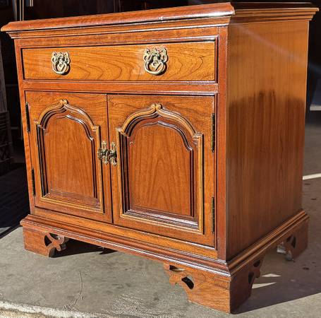 Vintage 1 Drawer Colonial Style End Table Side Table Night Stand 1