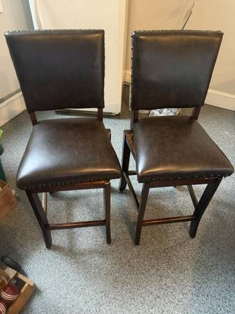Kitchen bar stools 1