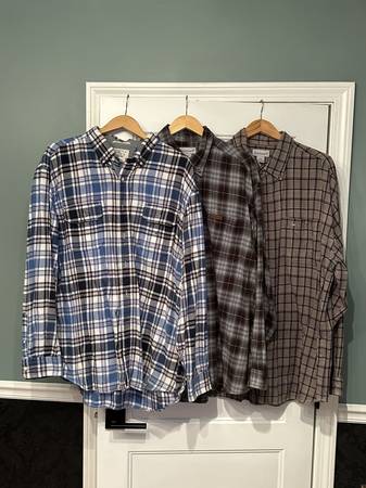 3 Flannel Long sleeve Shirts (2Carhartt,1 Nautica) 1