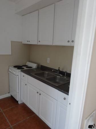 $650 / 1br - $650 - Studio Apartment near Downtown/Bay (Corpus Christi)64036541383810121