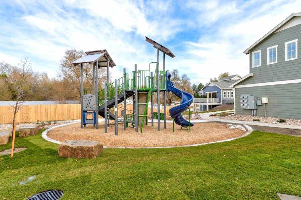 2B/D, Cyclist-Friendly Parking, Stylish Quartz Countertops 1