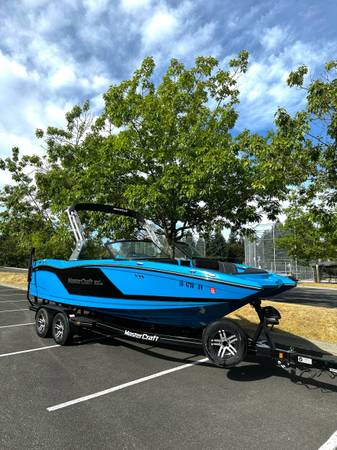 2019 Mastercraft NXT22 Surf Boat - $74,500 (Auburn)63471421260547121