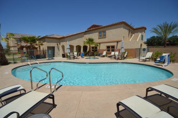 $1,699 / 2br - 910ft2 - Spacious Ground Floor 2 Bedroom Move In Ready Today 55+ Senior Apt (INDIO CA)63686282605699120
