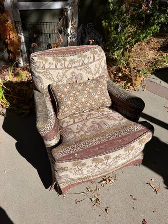 2 Chairs 1