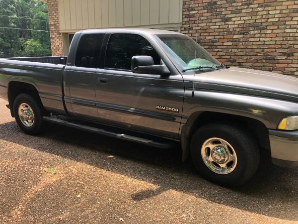 2002 Dodge Ram 2500 Cummins 24 válvulas turbo diésel - $12,000 (Tuscumbia)63470892695681121