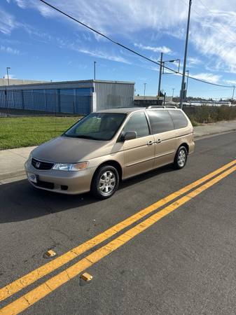 2002 Honda Qdyessy EX 1