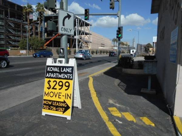 $999 / 1br - 640ft2 - Property Manager On-Site, Ceiling Fan, 1 Bed (4788 Koval Lane, Las Vegas, NV)63859501947649123