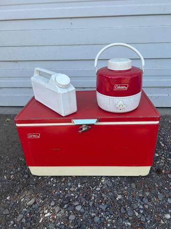 Red Coleman Ice Chest & Water Jug - $30 (Wenatchee)63441581524353120