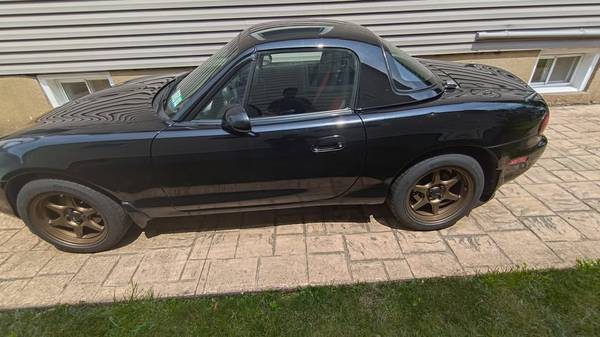 2000 Mazda nb1 miata with hardtop - $11,000 (Nassau County)63654716889091124