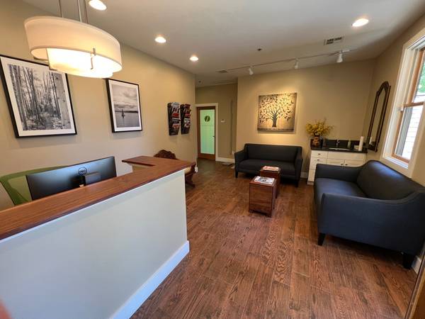 $740 / 300ft2 - Large Office for Therapist or Psychologist on Bainbridge Island (Bainbridge Island)63874304141059122