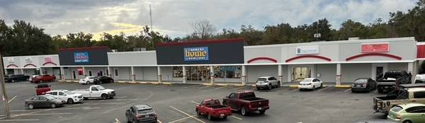 $1 BUSY SHOPPING CENTER! PRIME RETAIL AND OR OFFICE SPACES AVAIALBLE NOW! (Tri County - CHIEFLAND)63823035355521120