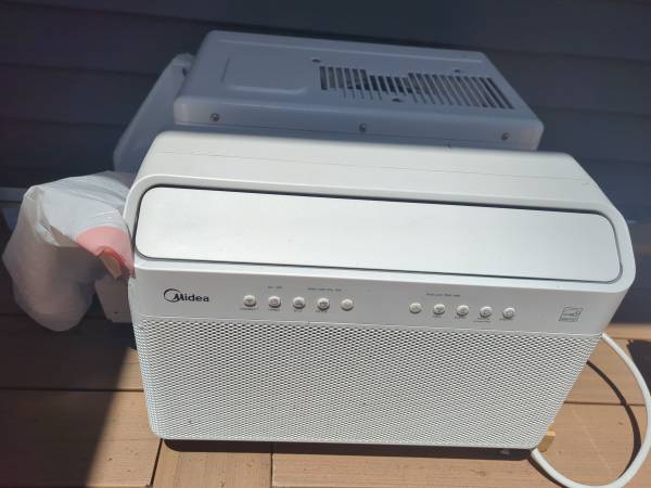 Midea U Shape Window Air Conditioner 1