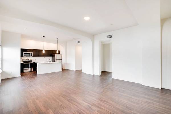 $3,300 / 2br - 1241ft2 - Simply sensational 1241 sqft, 2 bed, 2 bath! We fit your lifestyle! (Oakland)63861102917505124