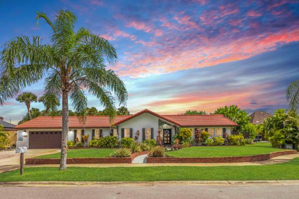 $824,500 / 4br - 2690ft2 - ¡¡¡REDUCCIÓN DE PRECIO! ¡VISTAS INTERCOASTALES SIN EL PRECIO!!! (Indialantic)63846409355267120