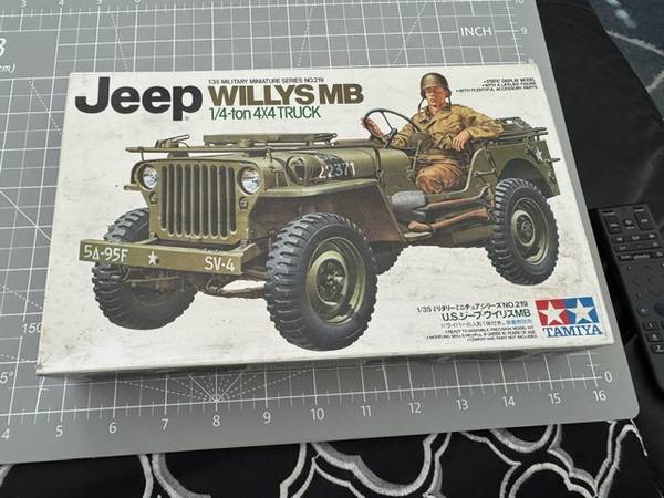Tamiya 1/35 Scale Willy's MB Jeep Truck 1/4 Ton 4x4 Model Kit #35219 O 1