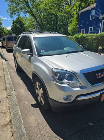 2012 GMC Acadia SLT 1 AWD 123600 mi MINT repairable - $1,750 (Roslindale)63623751190913124