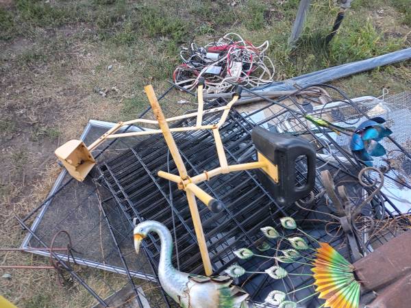 FREE SCRAP ITEMS TABLE WIRE SHEET METAL CORDS 1