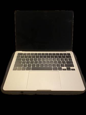 Apple MacBook Air M2 2022, 8 GB de RAM, 256 GB de SSD, 13 pulgadas, en excelente estado - $650 (West Seattle)63439347857537122