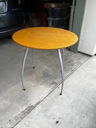 Table For Apartment or Dorm Room 1