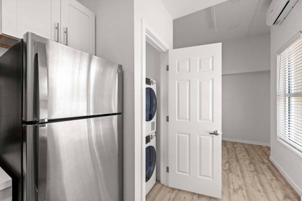 $2,185 / 1br - 610ft2 - 1/bd 1/ba, Hardwood Floors, Tile Floors (albany / el cerrito)64000753694979122
