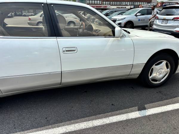 1999 Lexus LS400 - $2,750 (Forest Hills)63614114221953121