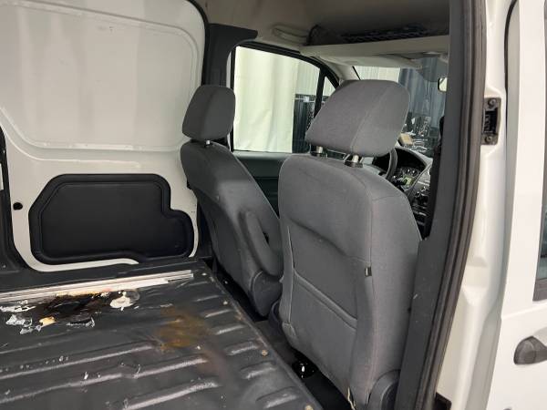 2013 Ford Transit Connect XLT - Photo 12