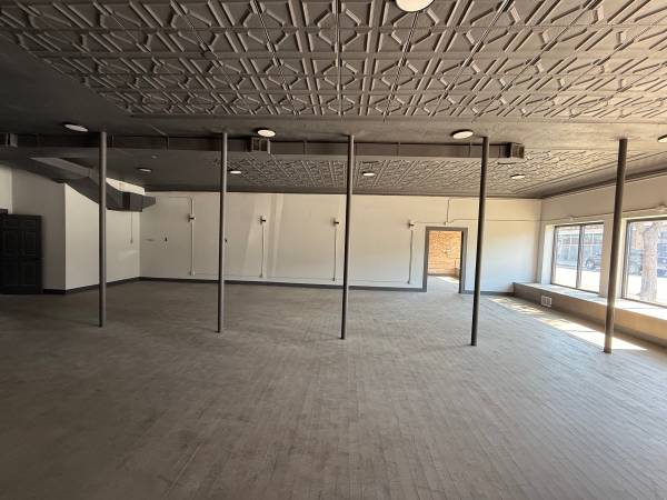$7,200 / 5000ft2 - Storefront with warehouse (Oak park)63918533111939122