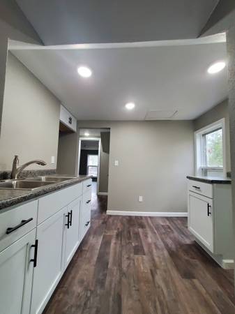 $1,490 / 2br - 650ft2 - NEWLY RENOVATED, PETS WELCOME & WE PAY UTILITIES! Betwn CMU & Downtown (Mt. Pleasant)63793453140995121