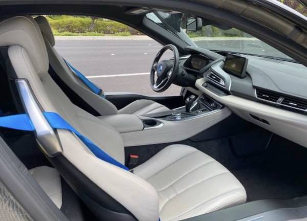 BMW I8 - Hybrid - $70,000 (mill valley)63487148259715124