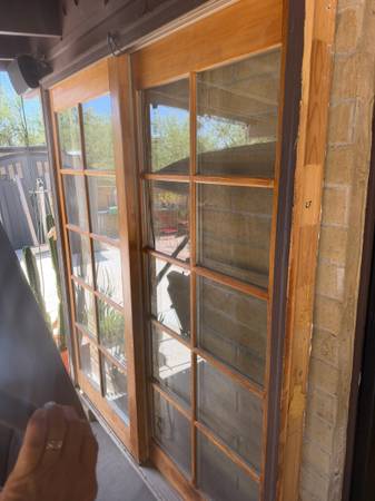 Sliding door 1