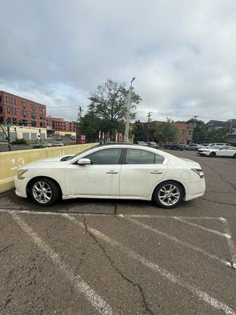 2012 Nissan Maxima SV 3.5 - $1,500 (Peekskill)63476929201153122