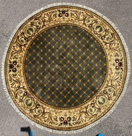 ROUND AUBUSSON HAND KNOTTED RUG, 8.3 DIAMETER 1