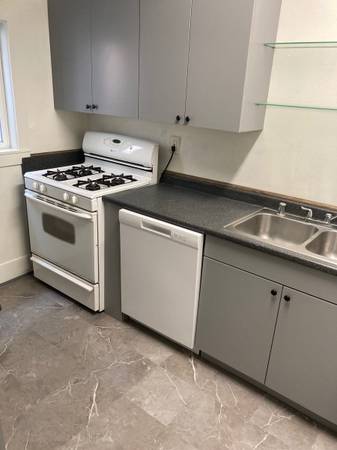 $2,095 / 2br - 1000ft2 - Beautiful Apartment in the Central District (Central District)63891324590850123