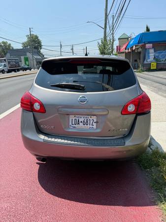 2010 Nissan Rogue - $1,85063486646446595124