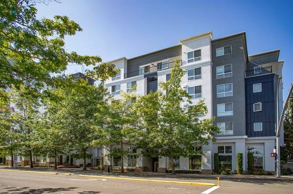 $2,150 / 1br - 592ft2 - Home away from home!! (Downtown Bellevue, Eastside, Microsoft, Overlake, Amazon)64031309492610123