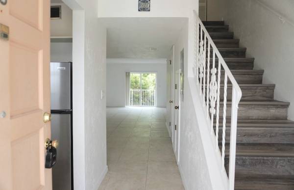$1,650 / 2br - 1140ft2 - Live in the Heart of Ormond Beach–Just a short stroll to the Ocean! (Ormond Beach)63791498012803121