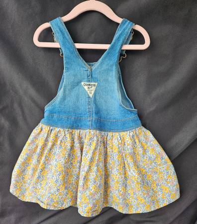 Vestido vintage OshKosh con peto floral, talla 3T para niñas - $20 (Tacoma)63439448597507123
