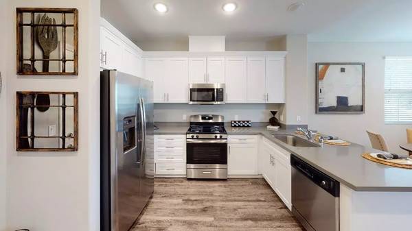 $2,174 / 1br - 827ft2 - 6 weeks free on selected homes; move in by 9/30! (Murrieta)64028081112194121