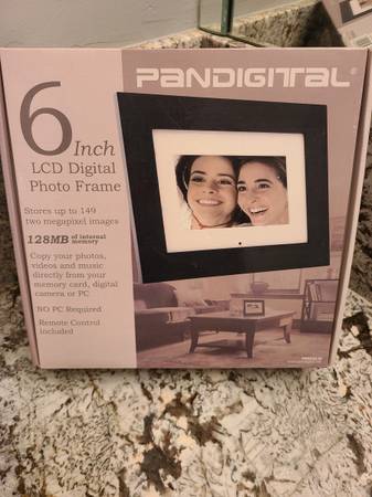 Pandigital 6-Inch LCD Digital Photo Frame - Black for Sale 1