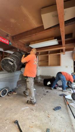 💪🏼T♻️P RATED Junk Removal And Hauling Services 1