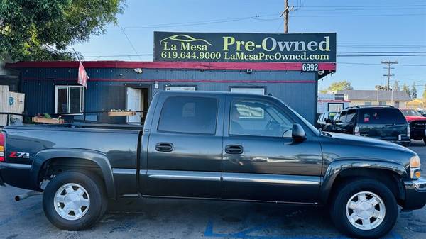 2005 GMC Sierra 1500 SLT - $14,99563440541619329124